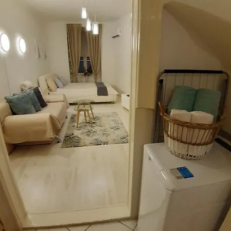 Palace District, Leisurely Nest In Crowded Dwntwn Apartamento