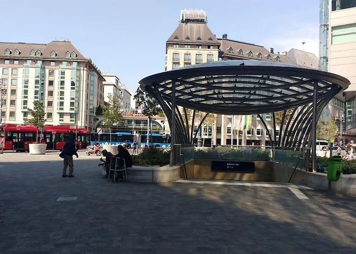 Palace District, Leisurely Nest In Crowded Dwntwn アパート *