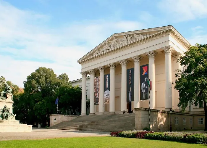 アパート Palace District, Leisurely Nest In Crowded Dwntwn ブダペスト